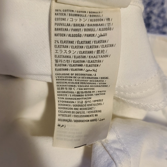 Hollister Skinny Jeans. White. 5 Short or W27, L29. - Picture 6 of 6